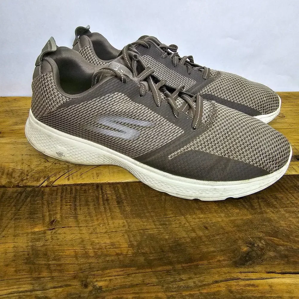 Skechers GOGA MAX / GOWALK 4 Size 13 Taupe (Brown)